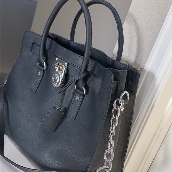 Michael Kors Hamilton Purse - Picture 6 of 9